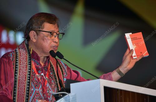 TAN SRI ABANG JOHARI TUN OPENG