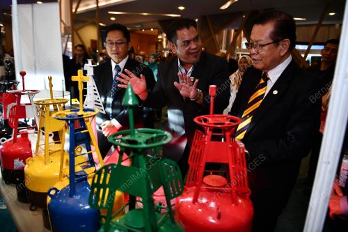 DATUK SERI LEE KIM SHIN