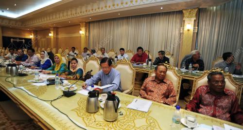SK04_18112012_MESYUARAT