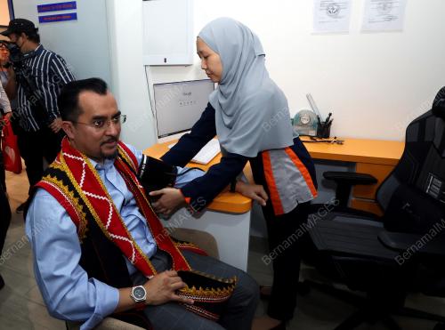 DATUK DR ASYRAF WAJDI DUSUKI