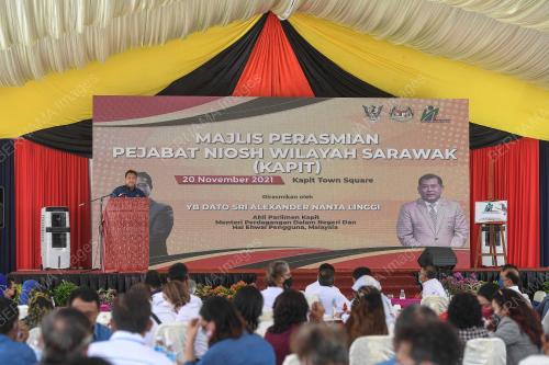 DATUK SERI ALEXANDER NANTA LINGGI