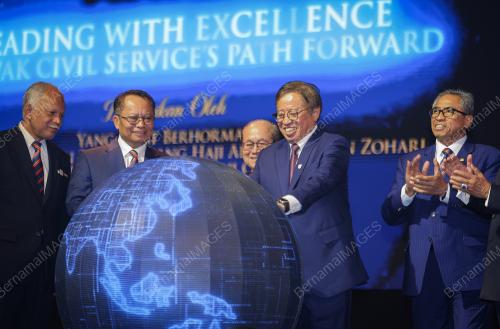 TAN SRI ABANG JOHARI TUN OPENG
