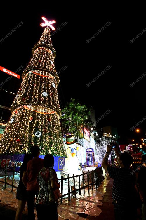 PERAYAAN KRISMAS