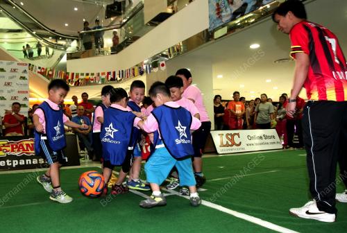 SK04_21062014_DEMAM_BOLA
