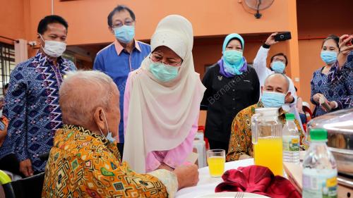 DATUK SERI FATIMAH ABDULLAH