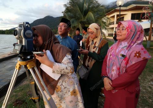 ANAK BULAN