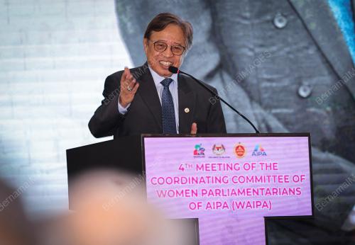 TAN SRI ABANG JOHARI TUN OPENG