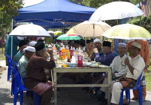 BERLANGGAR_MEJA