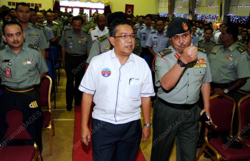 SK04_25022013_WARGA_ATM