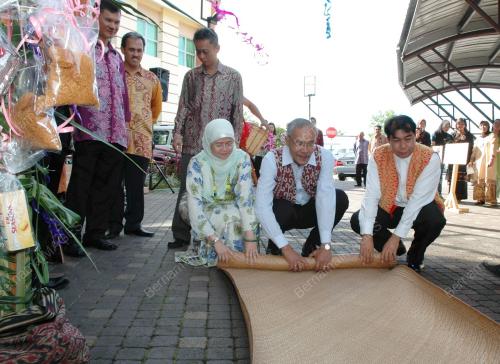 RESAT SALLEH