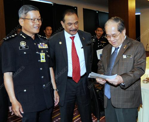 SK04_25082014_CURI_SAWIT
