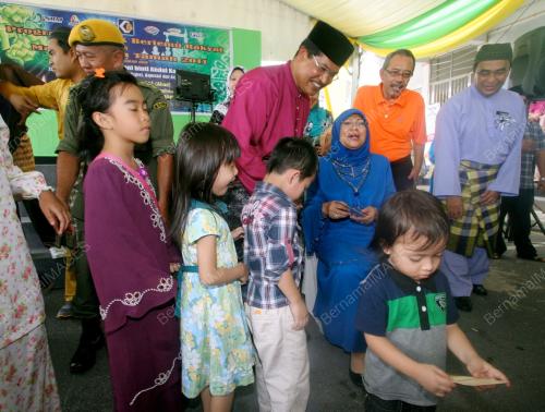 DATUK ROHANI ABDUL KARIM
