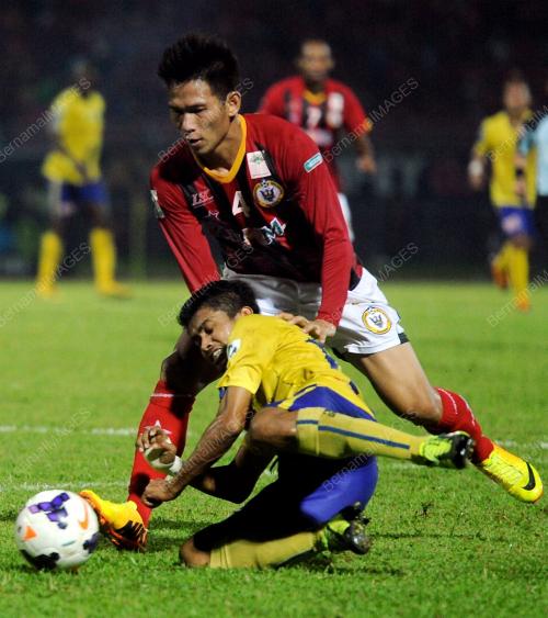 SK04_26102013_BOLA