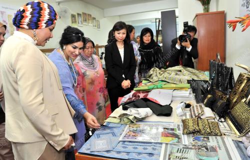 TUANKU NUR ZAHIRAH