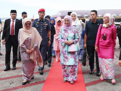 RAJA PERMAISURI AGONG RAJA ZARITH SOFIAH