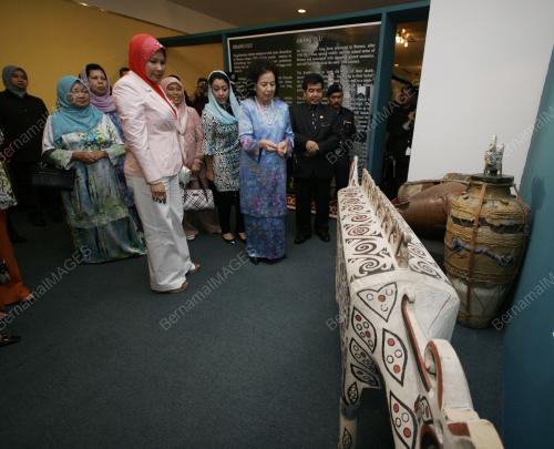 TUANKU NUR ZAHIRAH