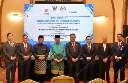 TAN SRI ABANG JOHARI TUN OPENG
