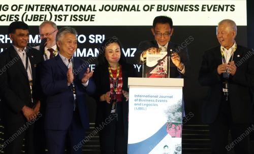 DATUK SERI ABDUL KARIM RAHMAN HAMZAH
