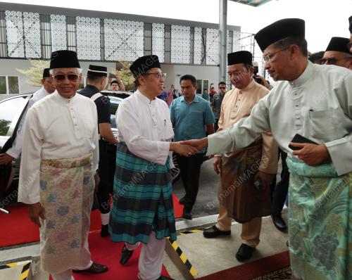 TAN SRI ABANG JOHARI TUN OPENG