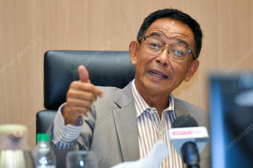 DATUK SERI ABDUL KARIM RAHMAN HAMZAH