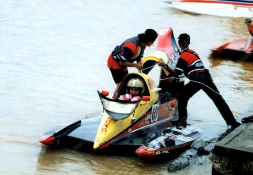 SK05-22_02_2001_POWER_BOAT_19012016