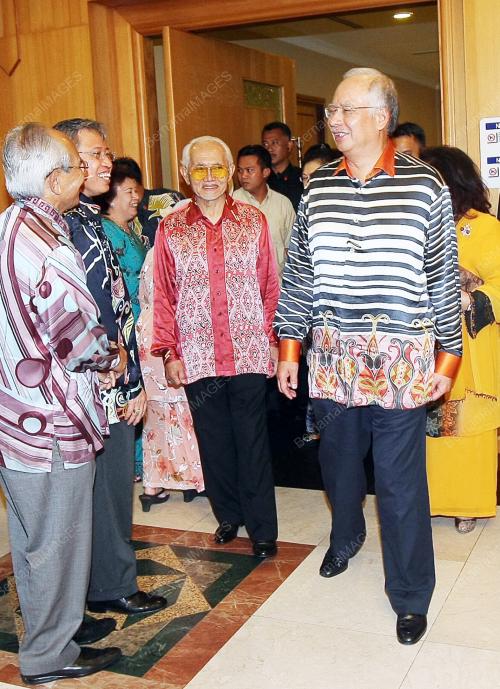 MOHD NAJIB TUN ABDUL RAZAK