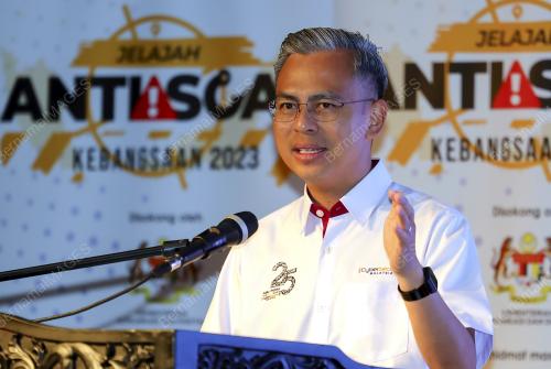FAHMI FADZIL