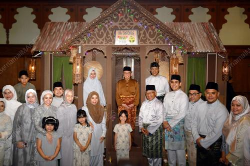 TAN SRI ABANG JOHARI TUN OPENG