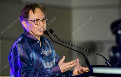 TAN SRI ABANG JOHARI TUN OPENG