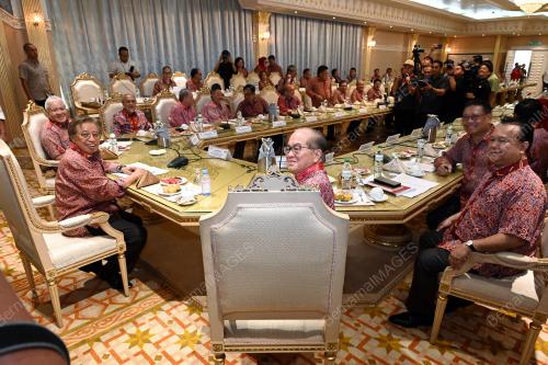 TAN SRI ABANG JOHARI TUN OPENG