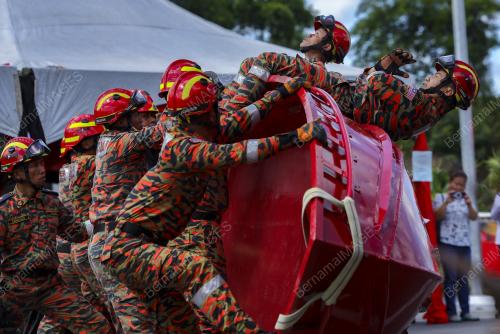 PERASMIAN BALAI BOMBA DAN PENYELAMAT ASAJAYA