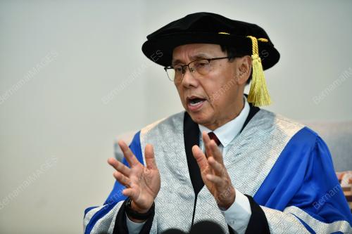 DATUK SERI DR STEPHEN RUNDI UTOM