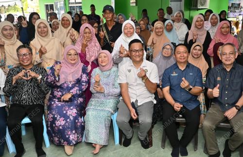 DATUK SERI NANCY SHUKRI