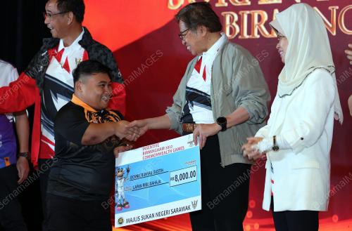 TAN SRI ABANG JOHARI TUN OPENG