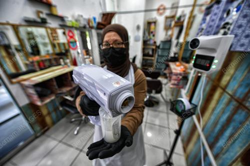 KEDAI GUNTING RAMBUT