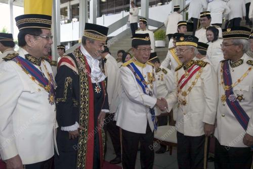 TUN ABANG MUHAMMAD SALAHUDDIN ABANG BARIENG