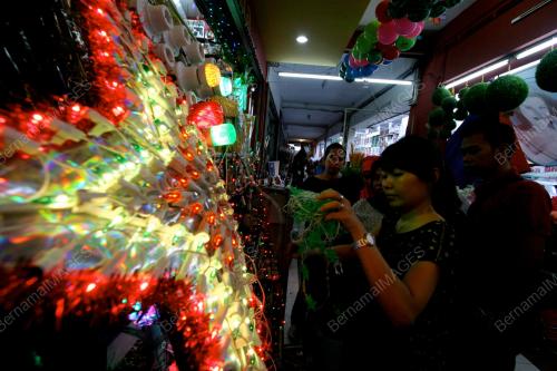 SK05_11082012_LAMPU