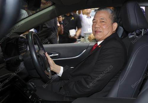 DATUK SERI FADILLAH YUSOF