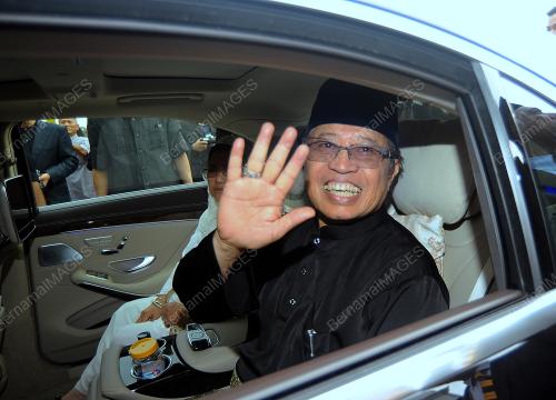 SK05_13012017_ANGKAT_SUMPAH