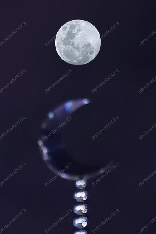 BULAN PURNAMA