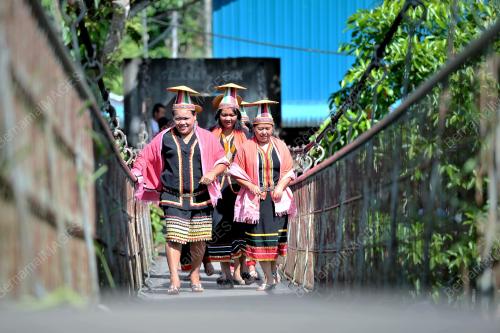 SK05_14042013_KAMPUNG_TEBEDU