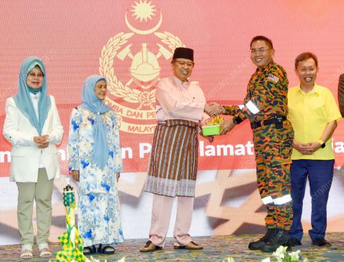 TAN SRI ABANG JOHARI TUN OPENG