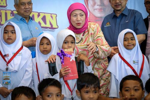 DATUK SERI NANCY SHUKRI