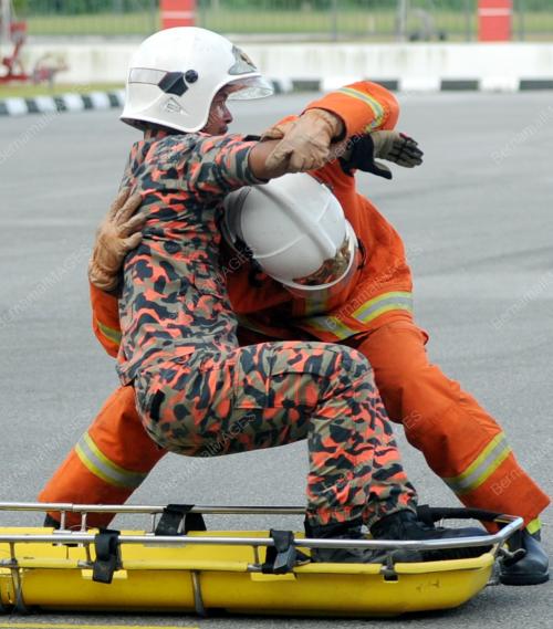 SK05_15052014_OPERASI_BOMBA