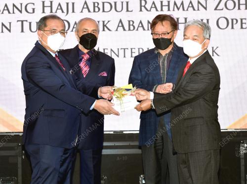 TAN SRI ABANG JOHARI TUN OPENG