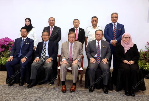 TAN SRI ABANG JOHARI TUN OPENG