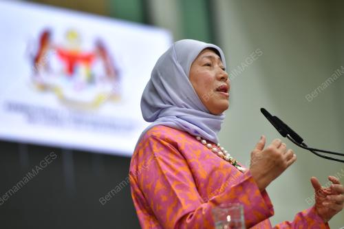 DATUK SERI NANCY SHUKRI