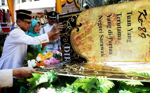 TUN ABANG MUHAMMAD SALAHUDDIN ABANG BARIENG