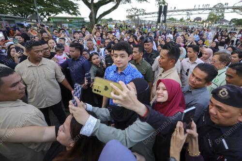 TENGKU HASSANAL IBRAHIM ALAM SHAH