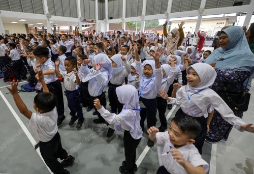 HARI_SEKOLAH